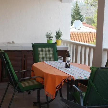 Apartment Brigita Rogoznica *